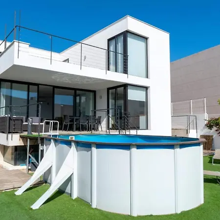 Апартаменты Moderna Con Piscina En *