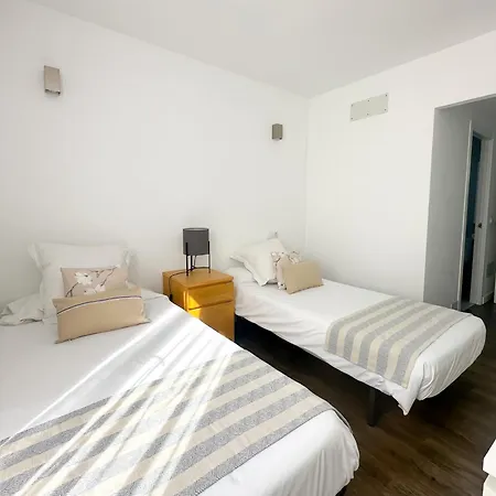Appartamento Moderna Con Piscina En *